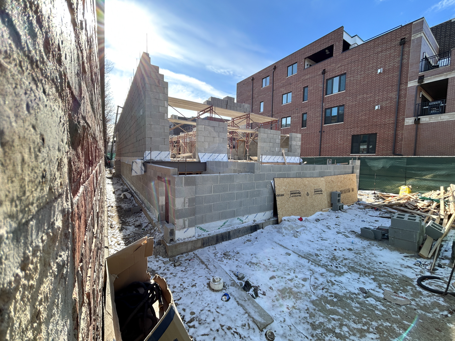 1313 West Wrightwood Avenue construction