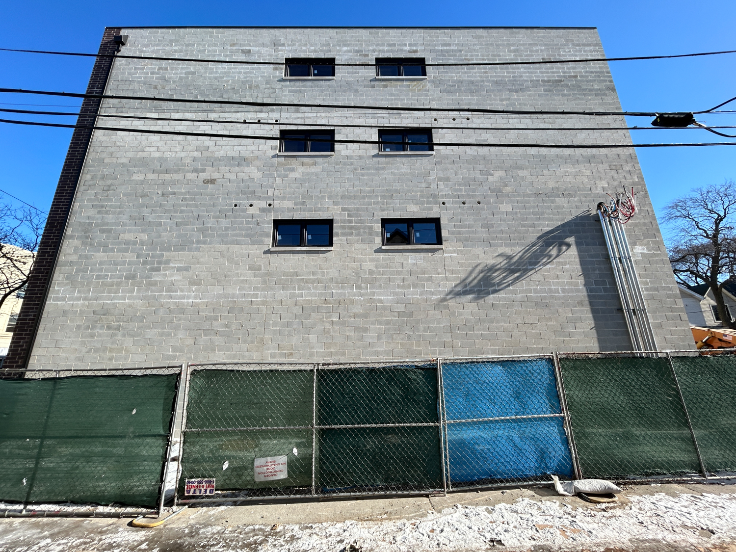 6350 North Glenwood Avenue construction