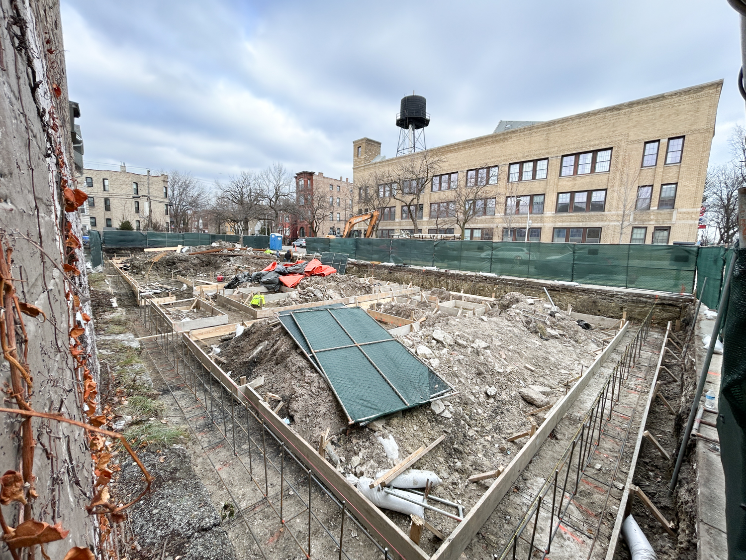 1604 North Francisco Avenue construction