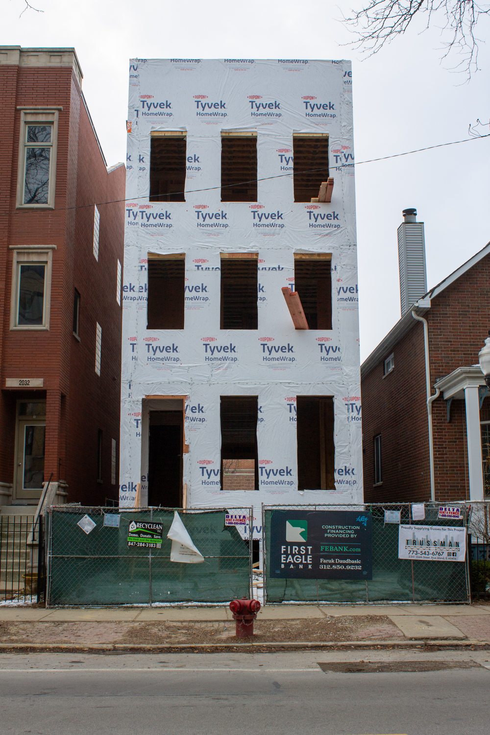 2034 North Racine Avenue construction