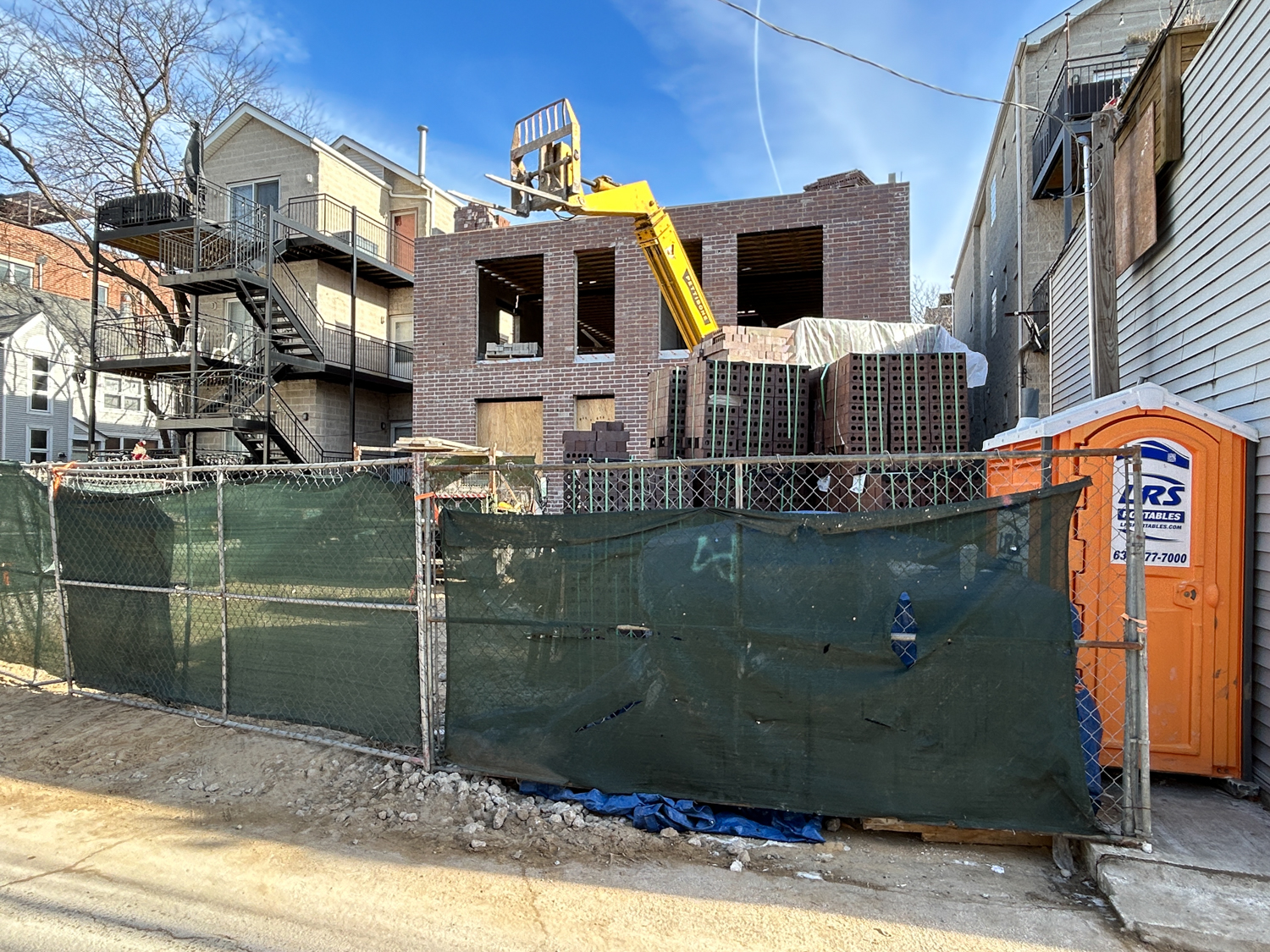 3036 North Sheffield Avenue construction