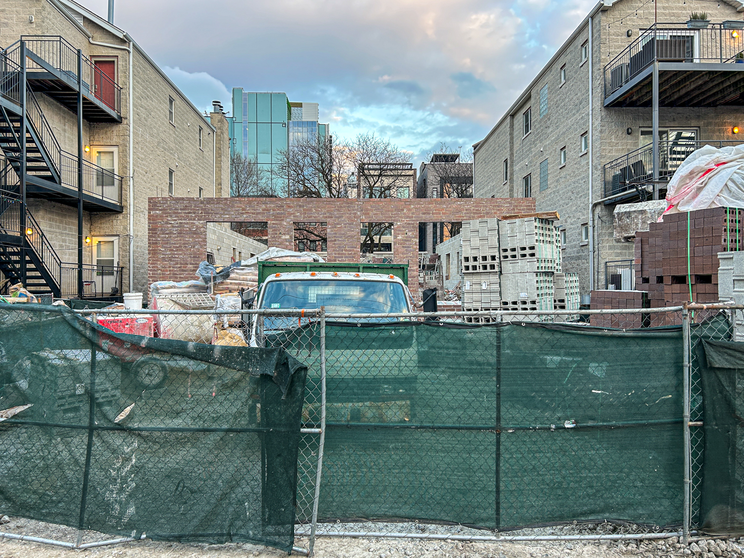 3036 North Sheffield Avenue construction