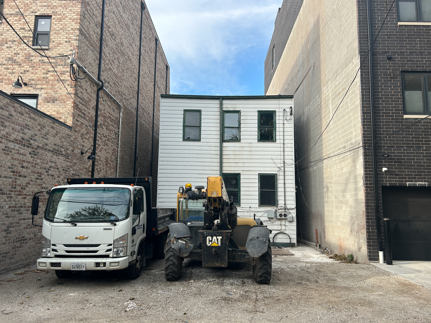 3837 North Clark Street demolition permitted