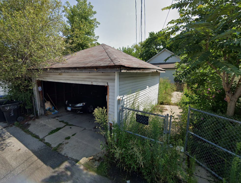 4920 North Whipple Street construction permit