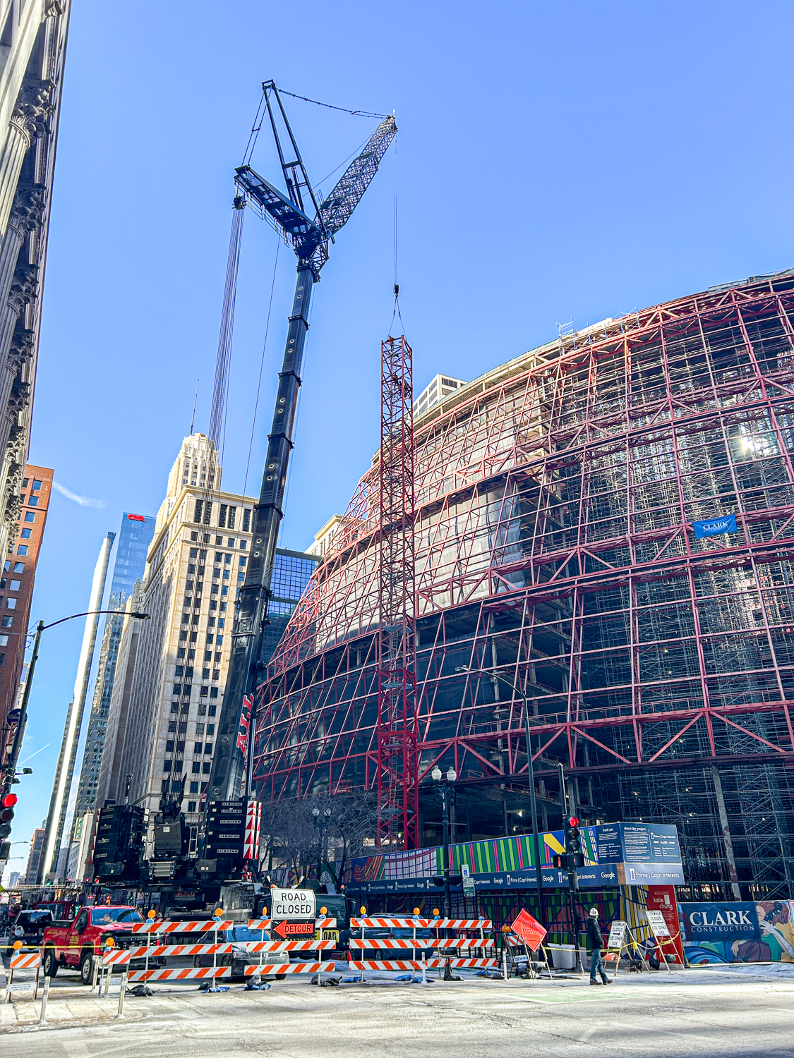 Thompson Center tower crane