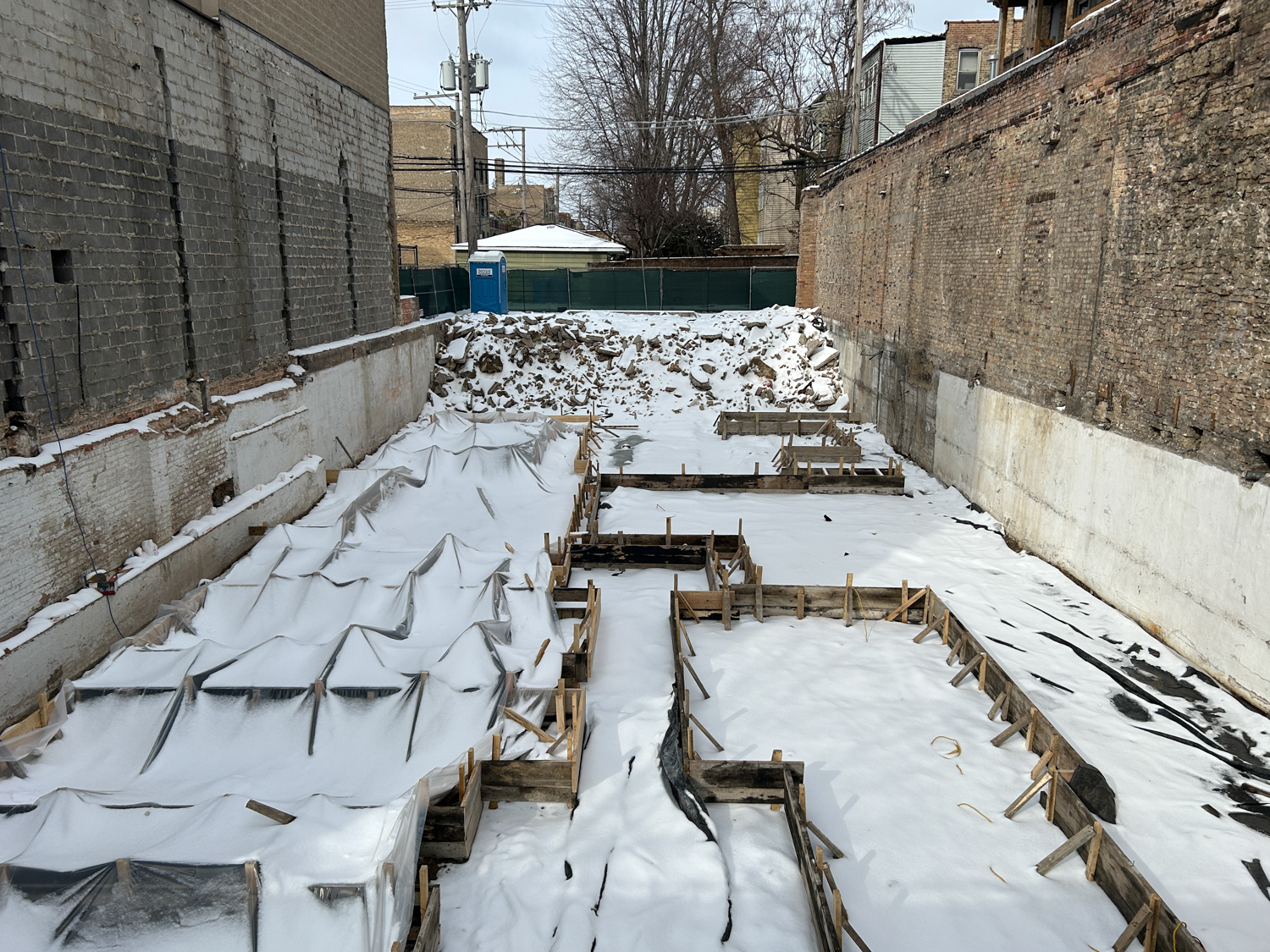 1950 West Lawrence Avenue construction