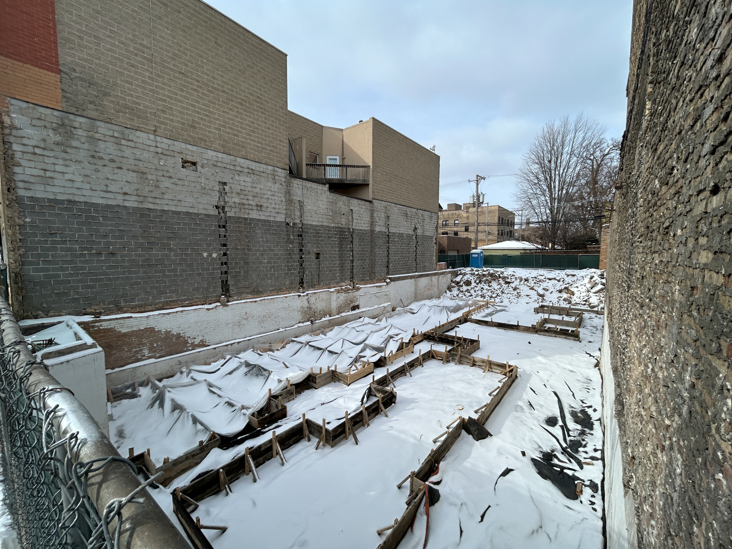 1950 West Lawrence Avenue construction