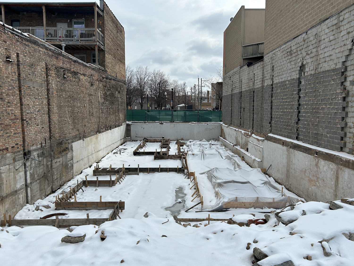 1950 West Lawrence Avenue construction