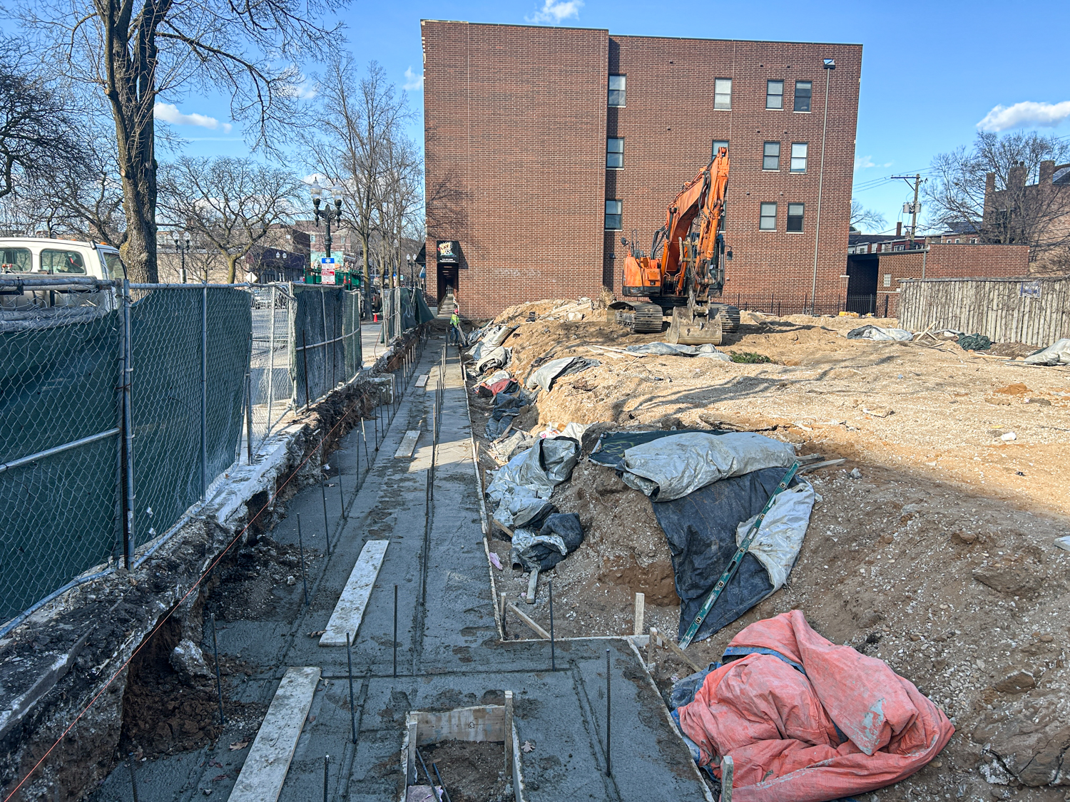 4713 North Clark Street construction