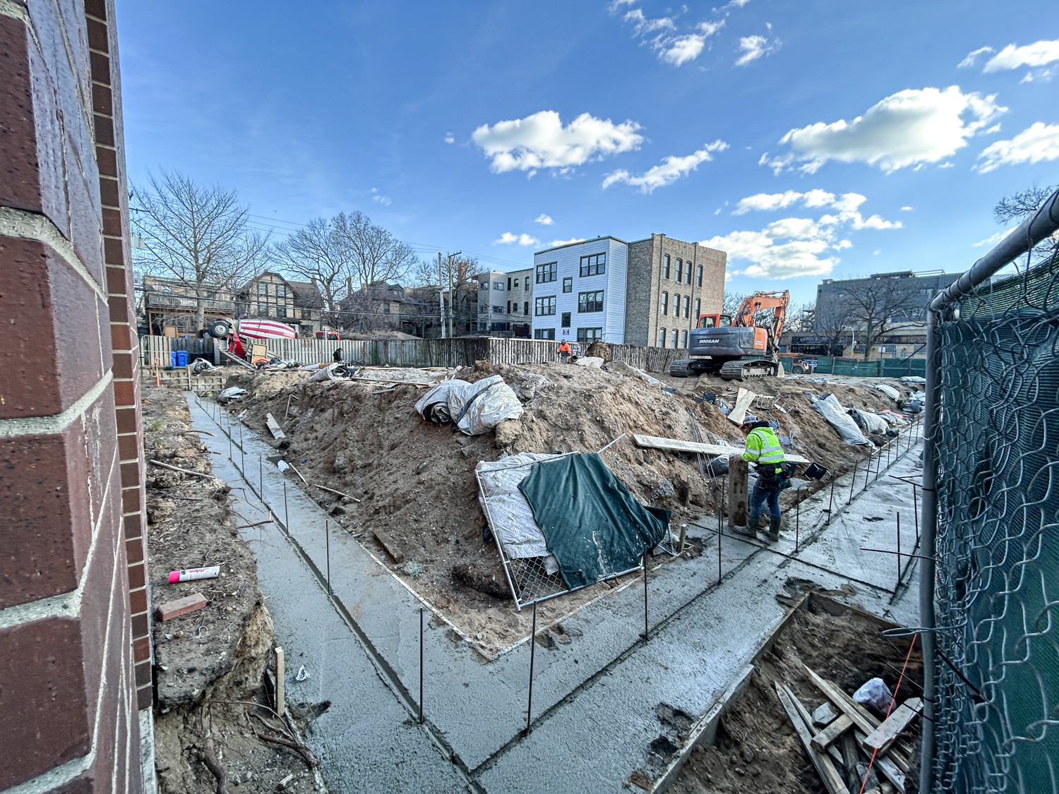 4713 North Clark Street construction