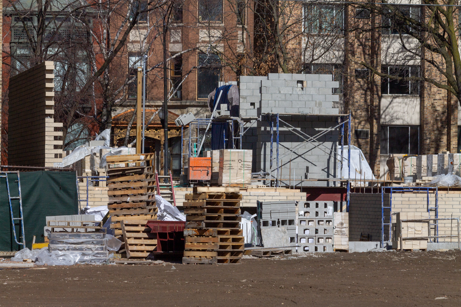 Fullerton Pointe 519 West Fullerton construction