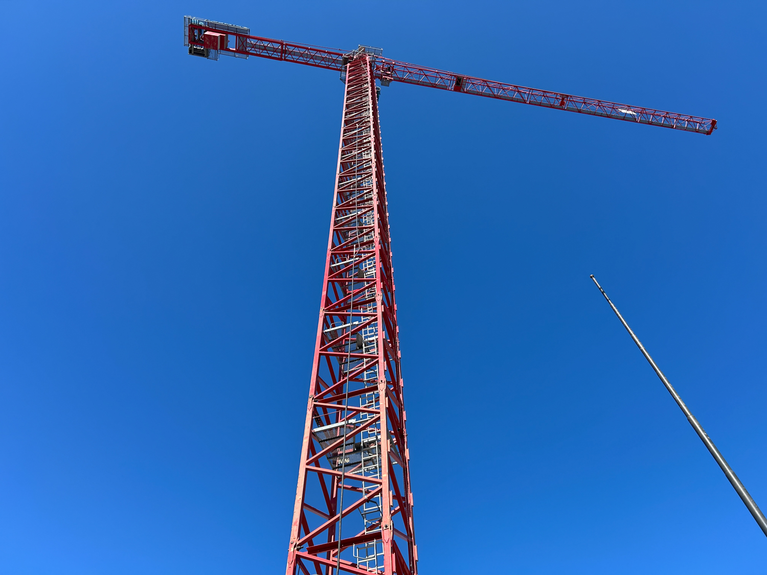 Aberdeen Crossing tower crane