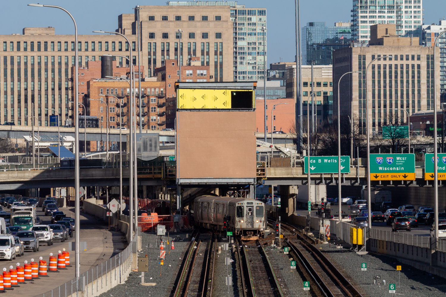 Morgan Street CTA substation construction