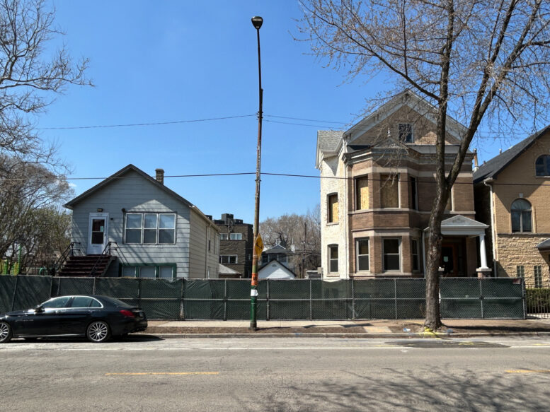 2222 North Southport Avenue construction permitted