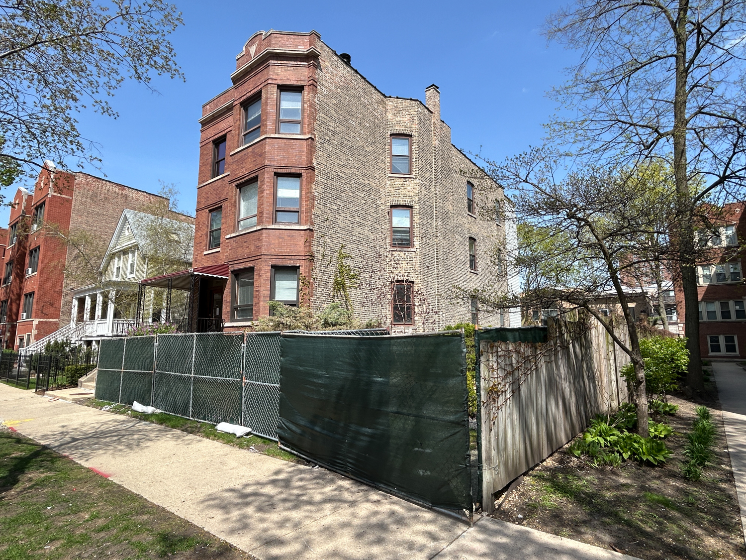 3923 North Janssen Avenue construction permitted
