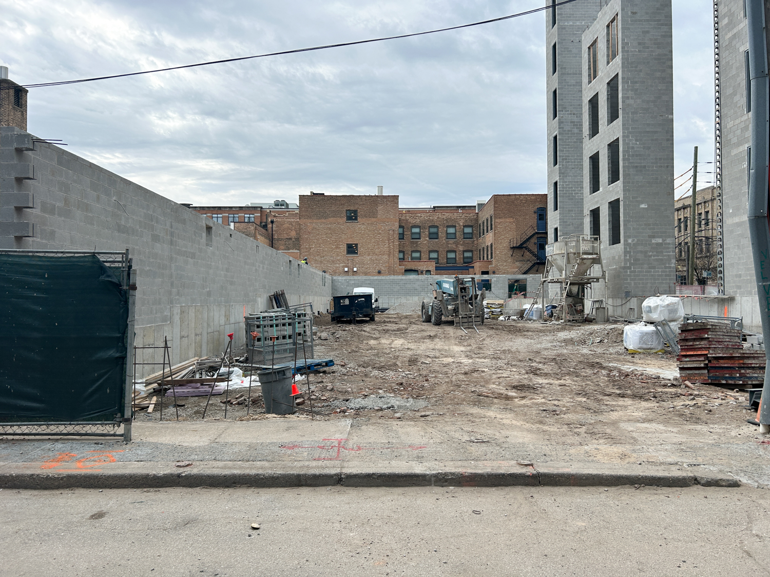 537 West Drummond Place construction progress