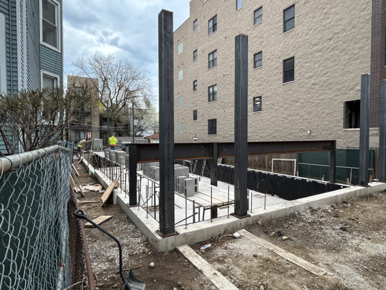 822 West Aldine Avenue construction update