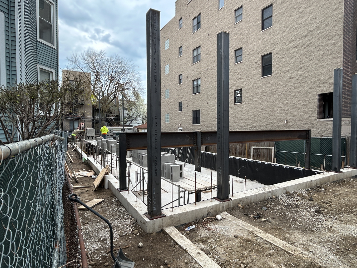 822 West Aldine Avenue construction update