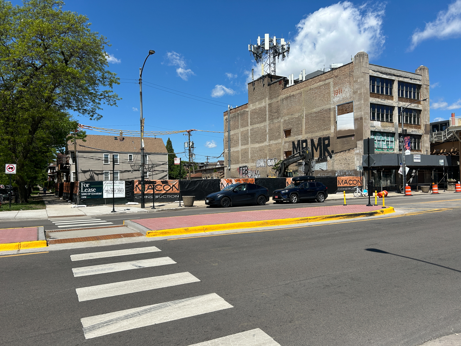 2406 West Eastwood Avenue caissons permitted