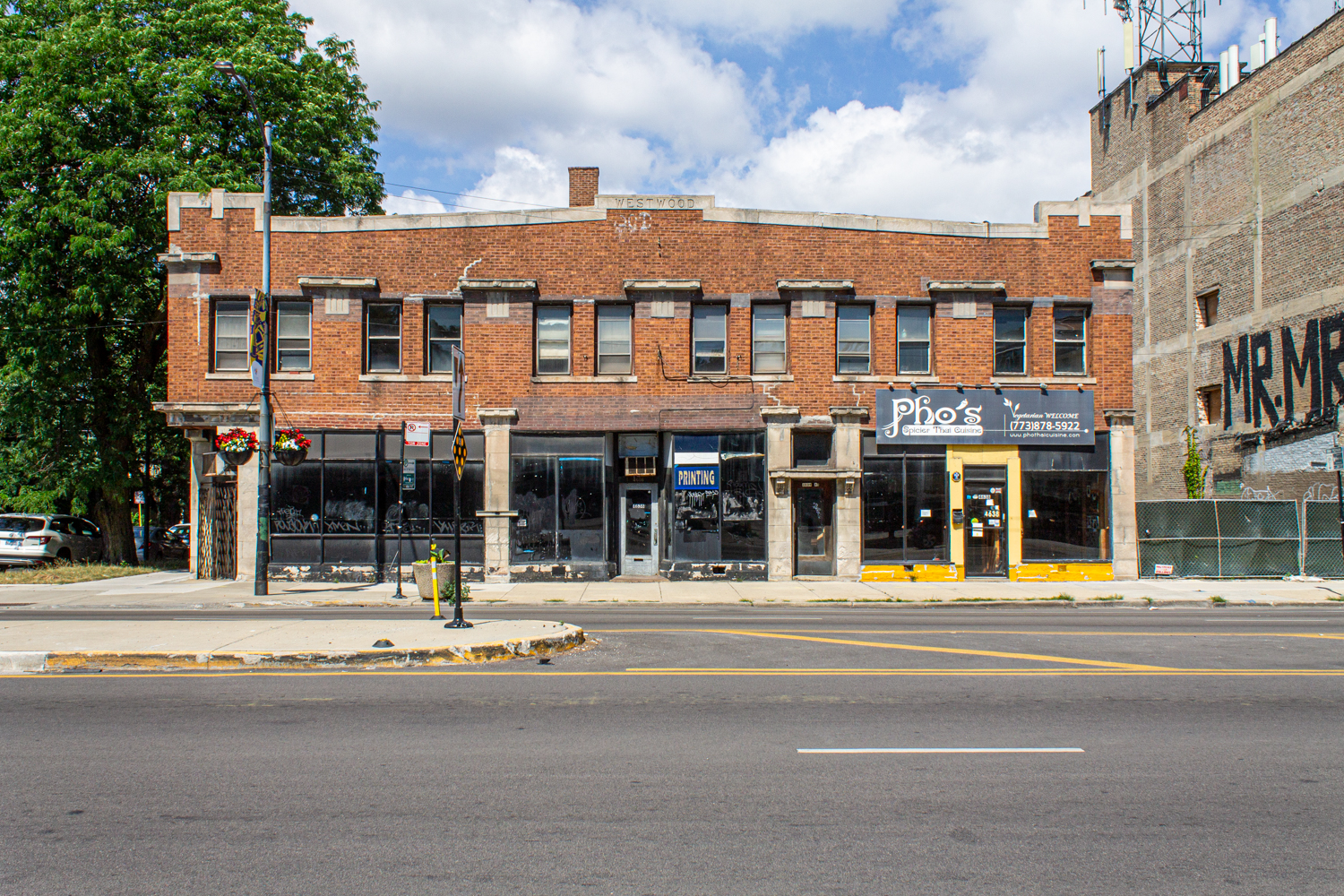2406 West Eastwood Avenue caissons permitted