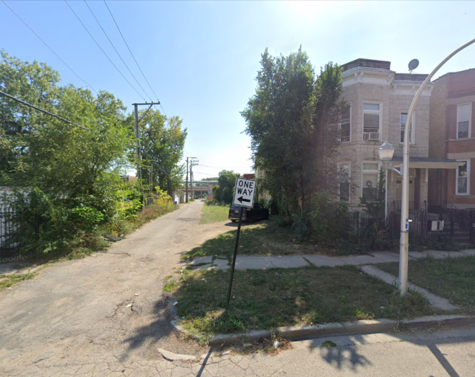 2819 West Walnut Street three-flat permitted