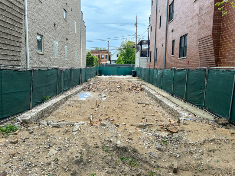 Permit issued at 3739 North Clifton Avenue