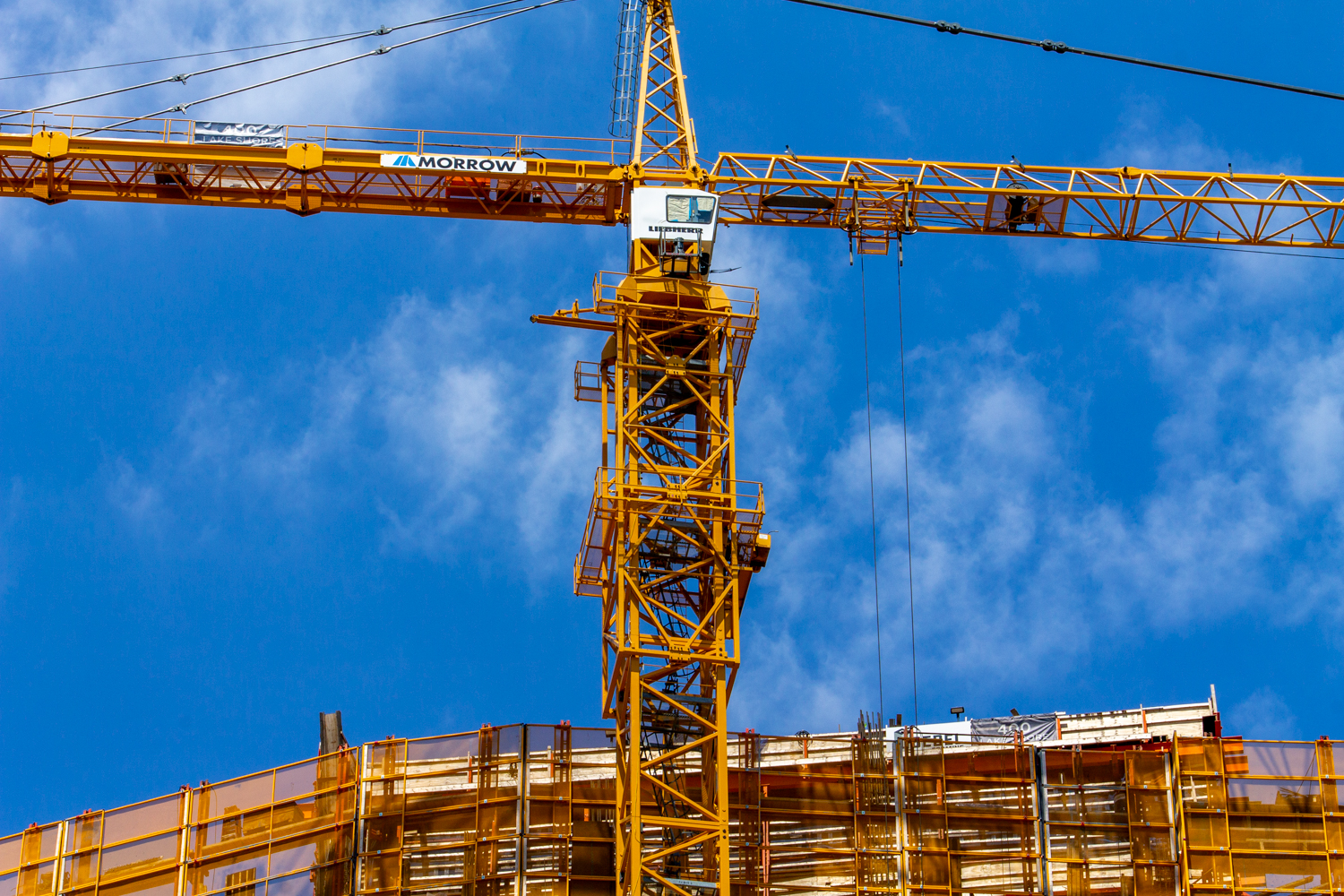 400 Lake Shore North Tower crane jump 2