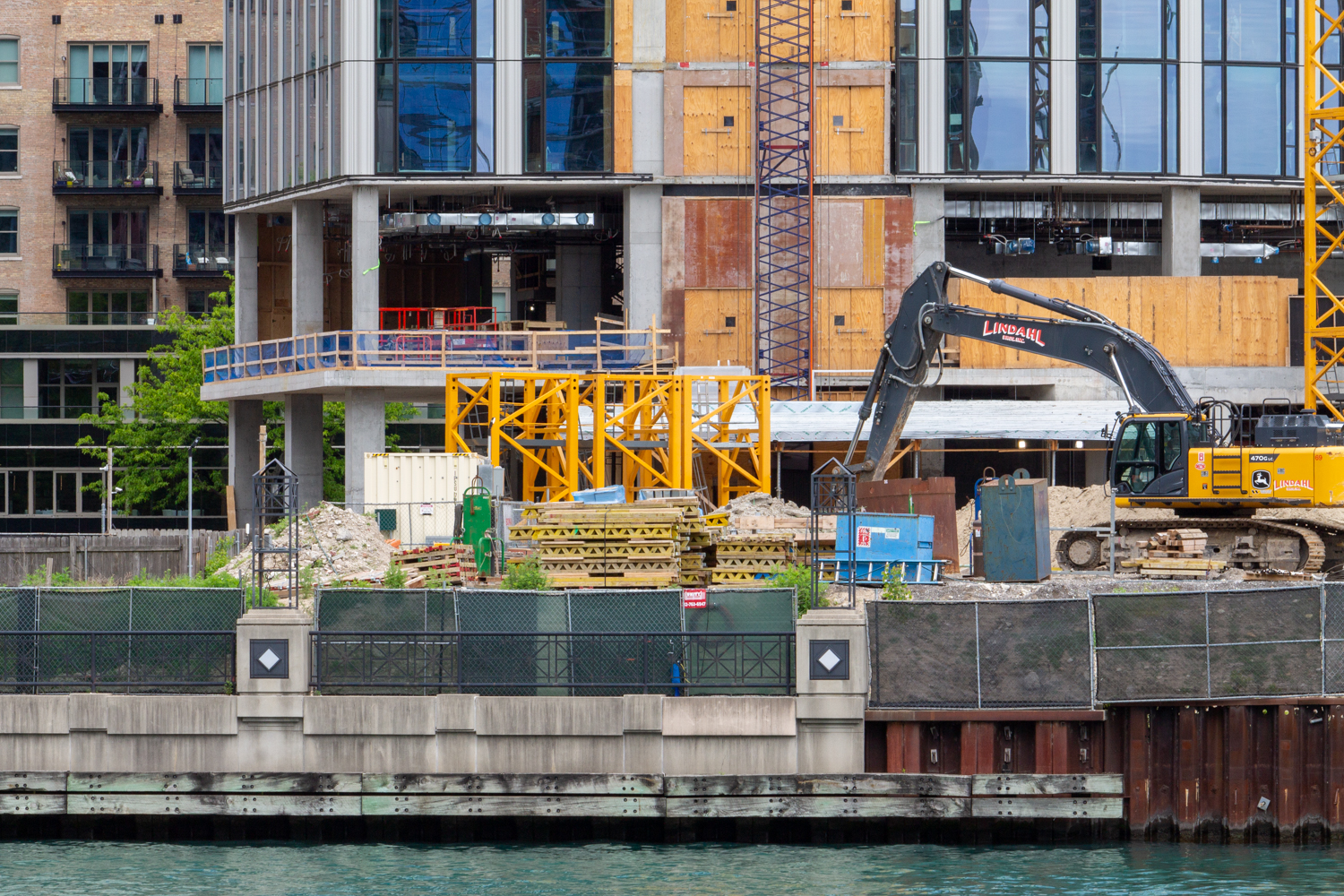 400 Lake Shore North Tower crane jump 2