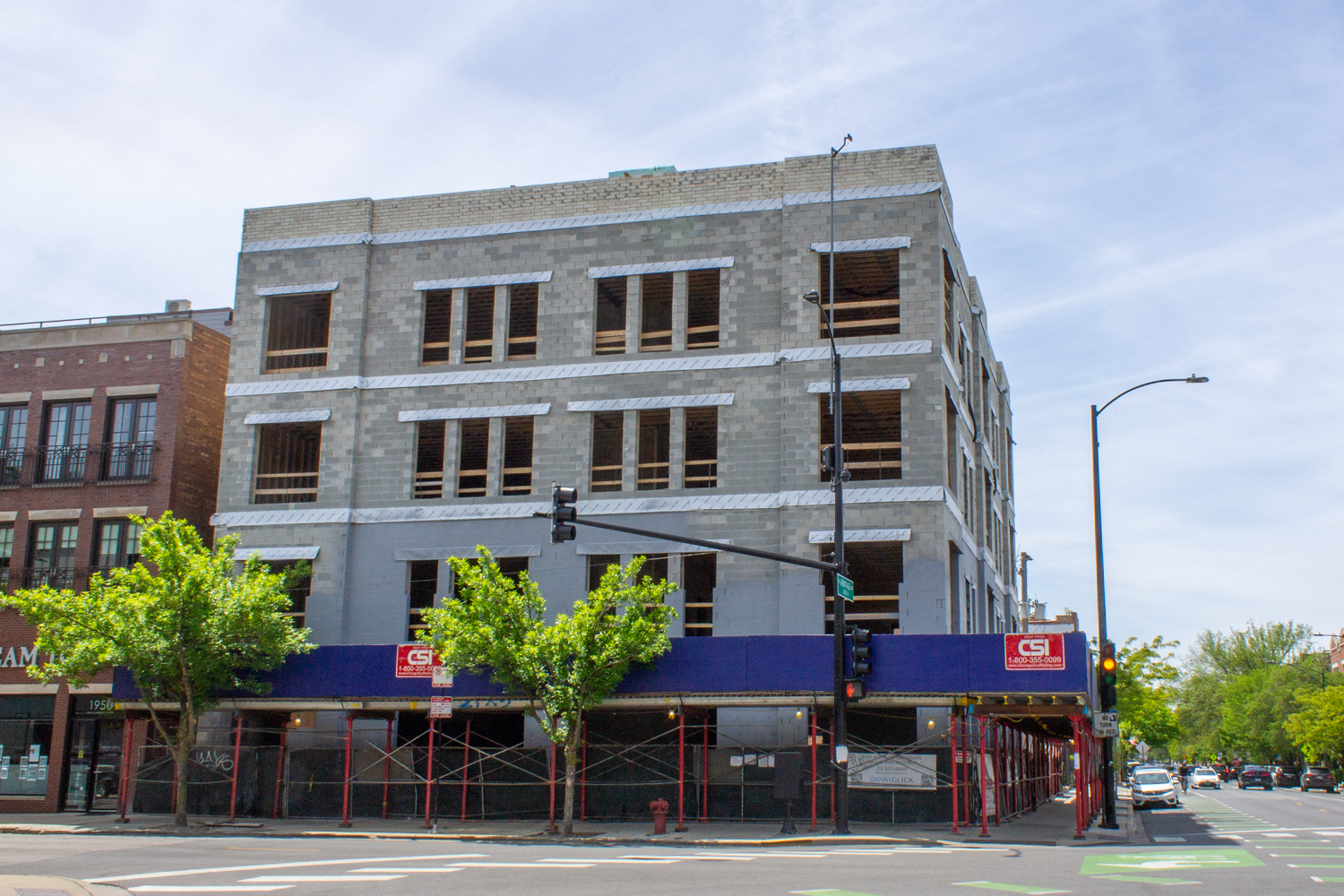 405 West Armitage Avenue topped out in Old Town