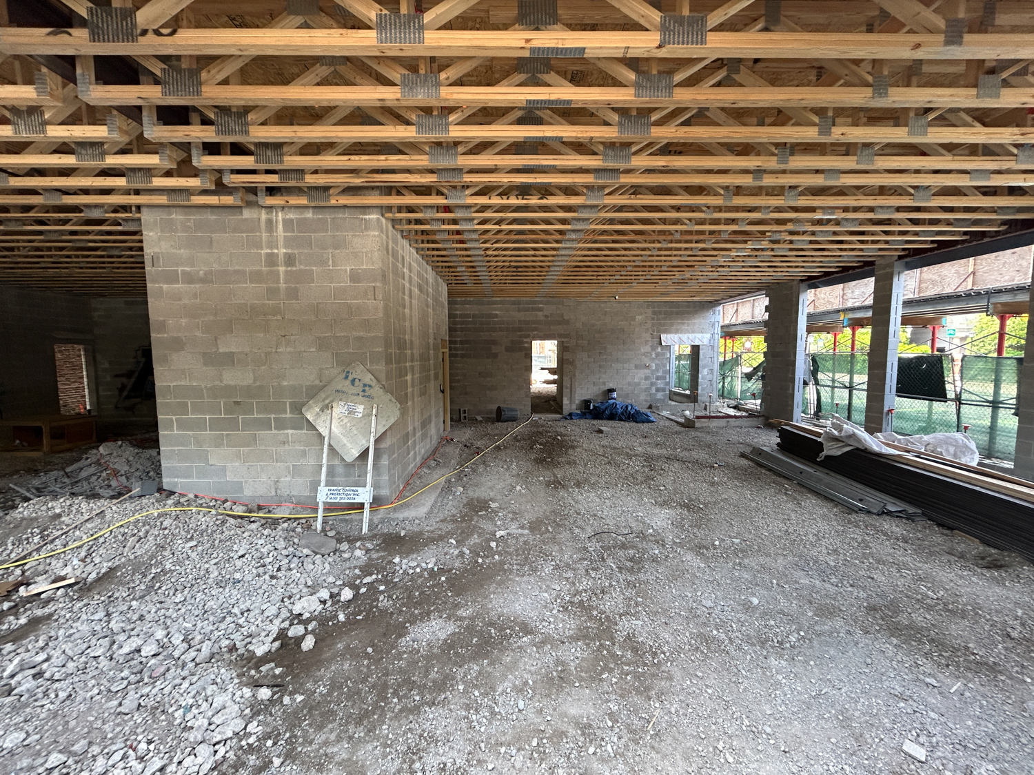 405 West Armitage Avenue topped out in Old Town