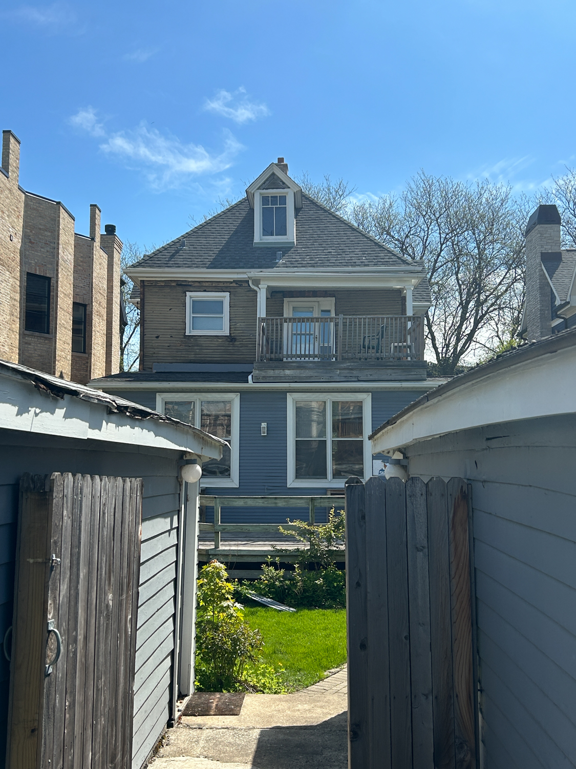 4142 North Greenview Avenue demolition permitted