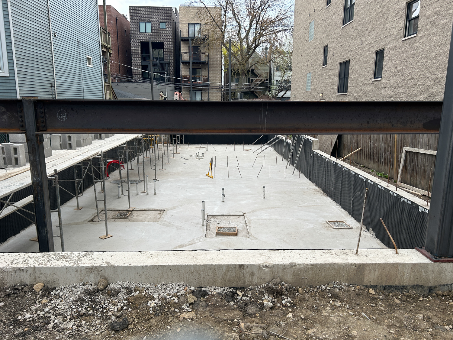 822 West Aldine Avenue construction progress