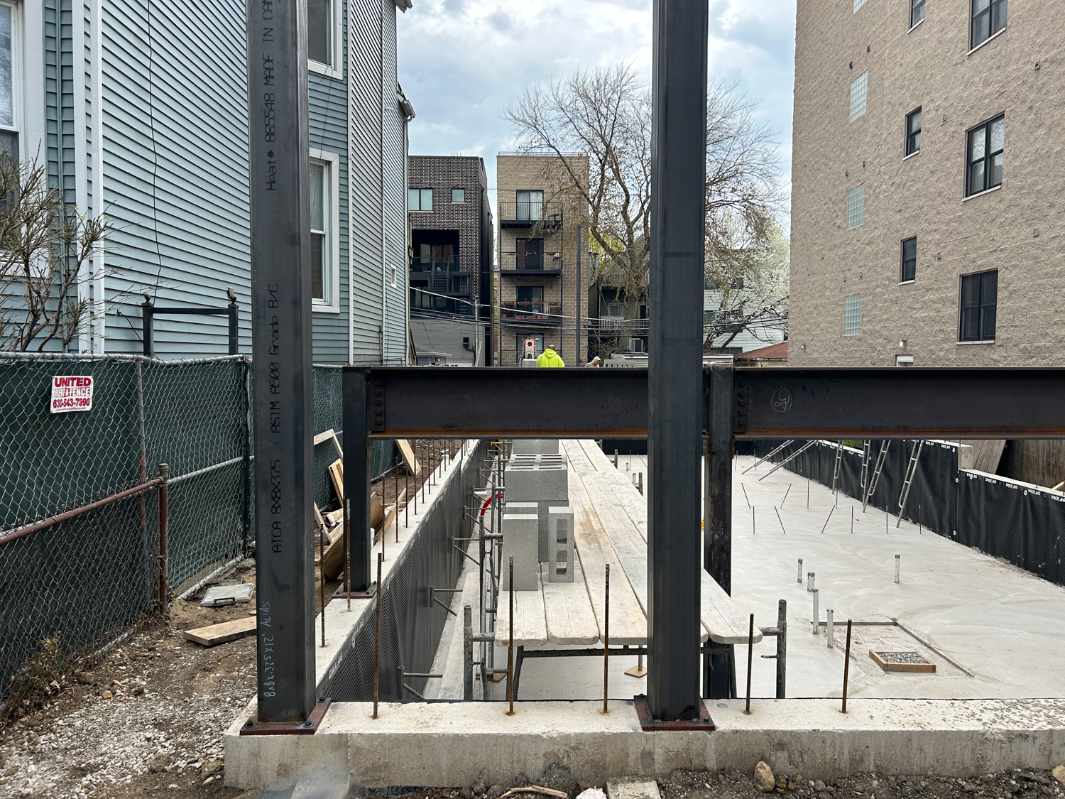 822 West Aldine Avenue construction progress