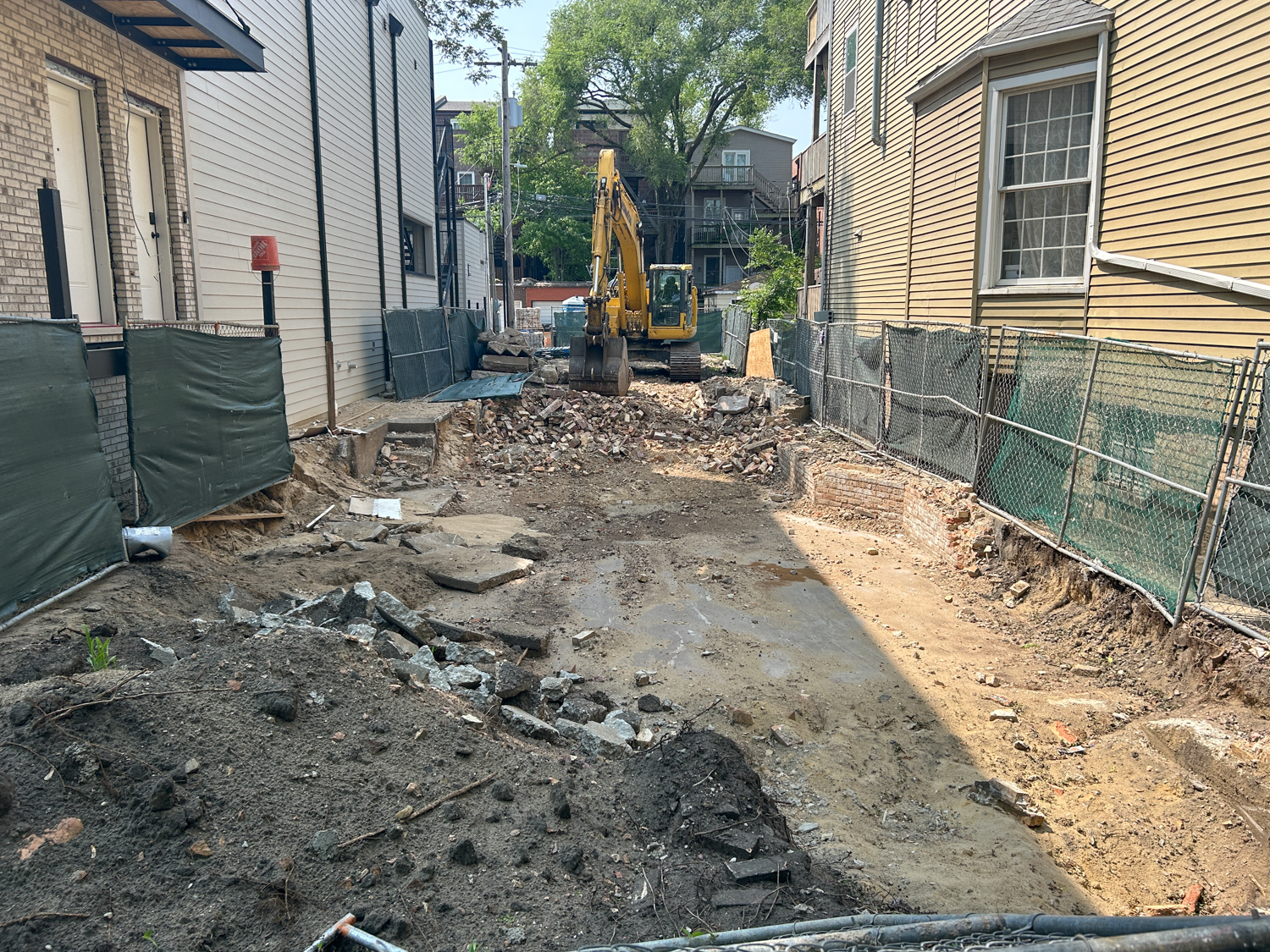 1447 West Roscoe Street construction permitted