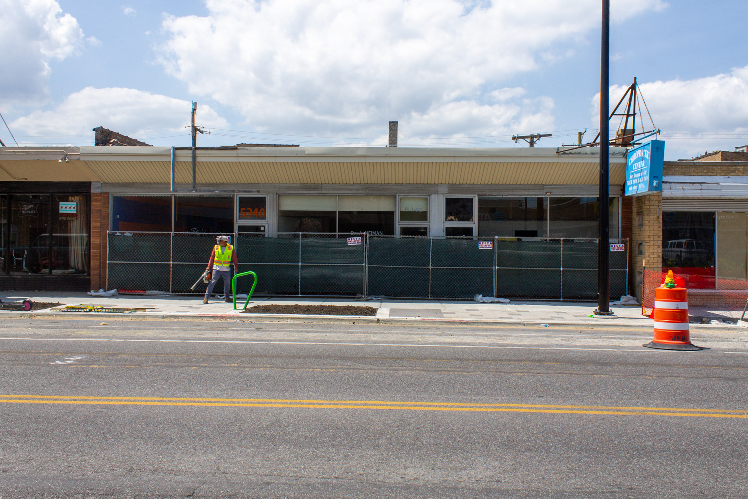 5340 North Lincoln Avenue construction underway