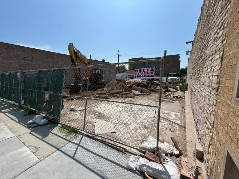 5340 North Lincoln Avenue construction underway