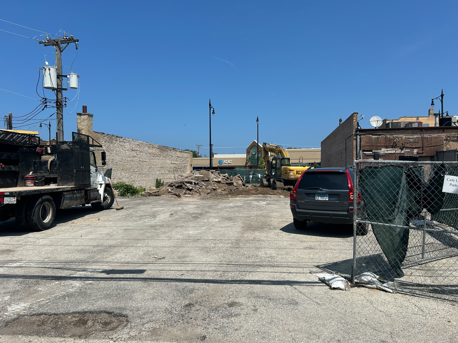 5340 North Lincoln Avenue construction underway