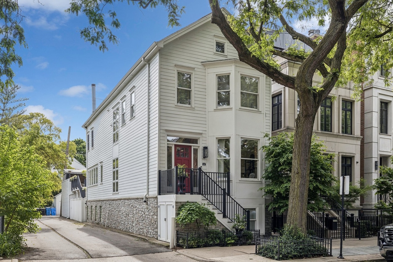 1847 North Mohawk Street demolition permitted