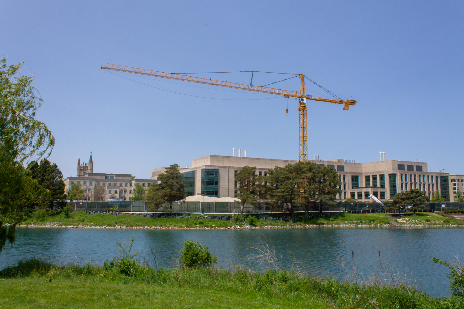 Northwestern University Kellogg Education Center tower crane