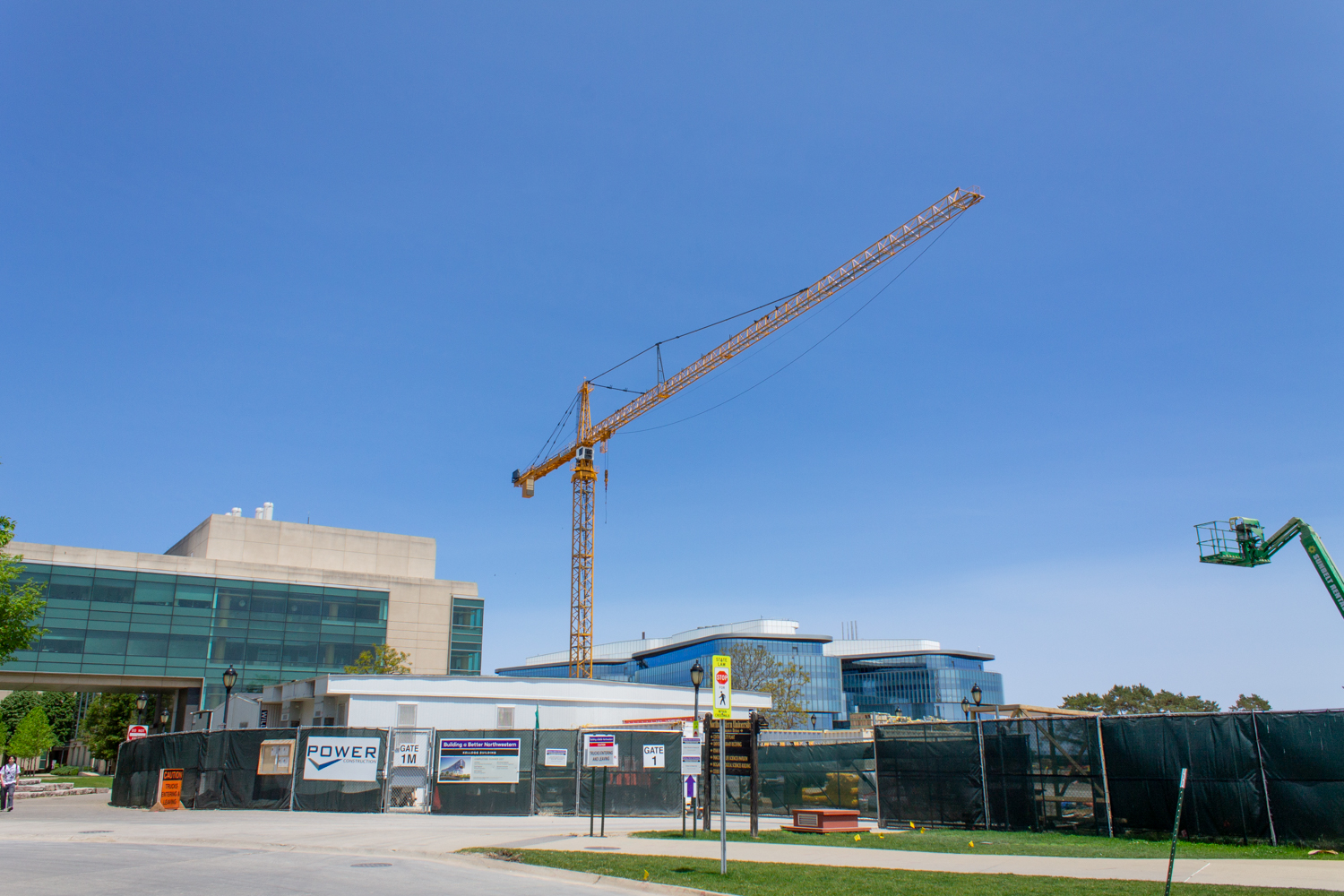 Northwestern University Kellogg Education Center tower crane
