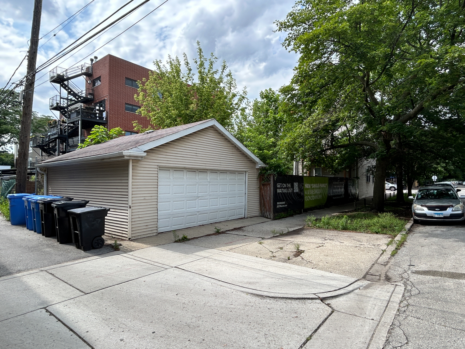 2235 Roscoe demolition and permit information