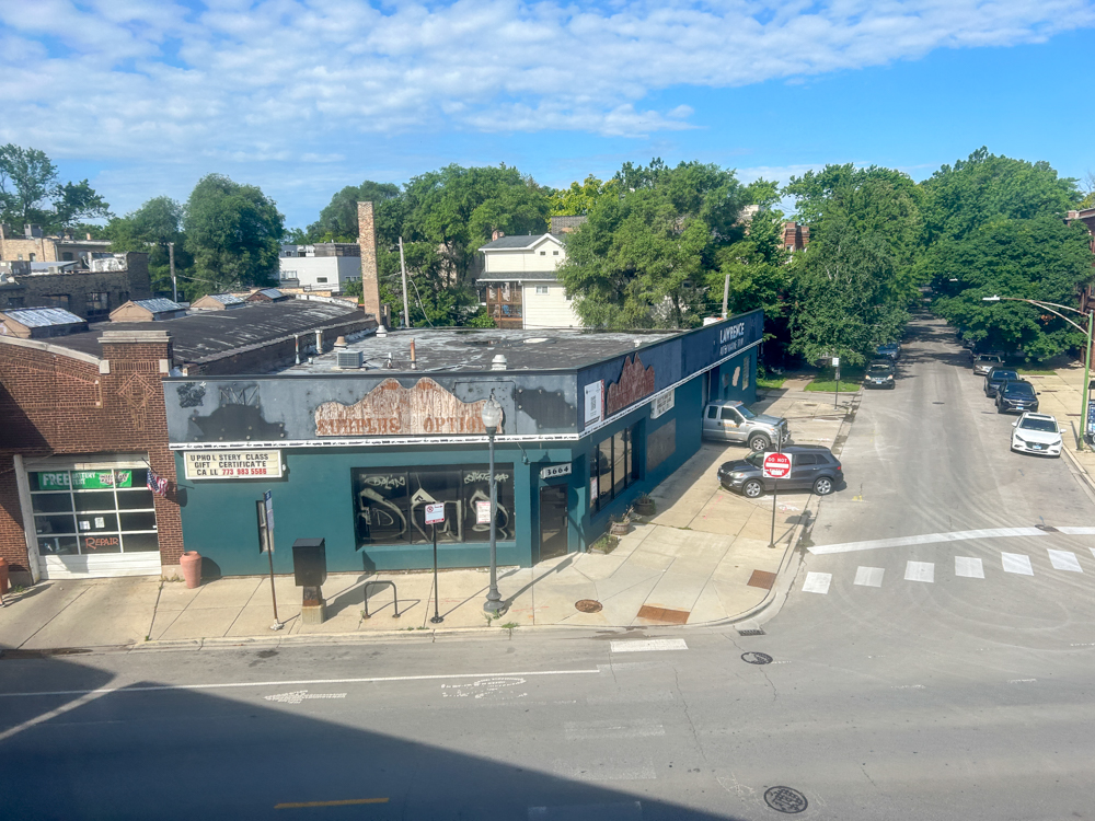 3664 North Lincoln Avenue demolition permit issued