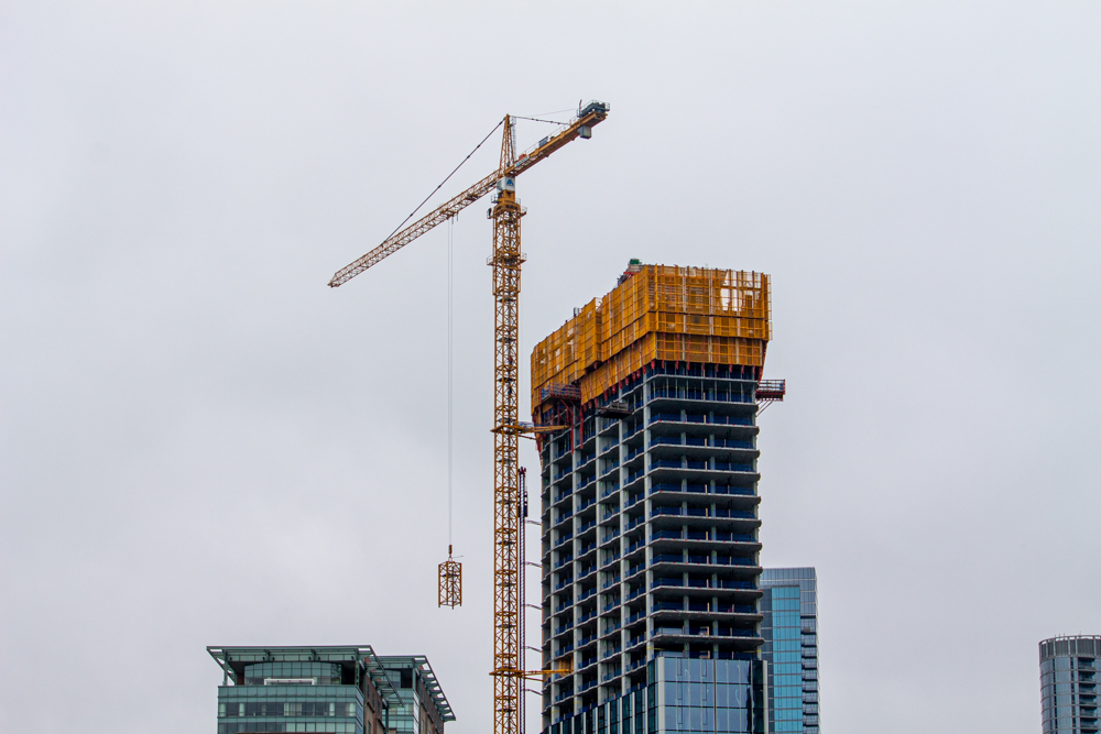 400 Lake Shore North Tower crane jump July 2025