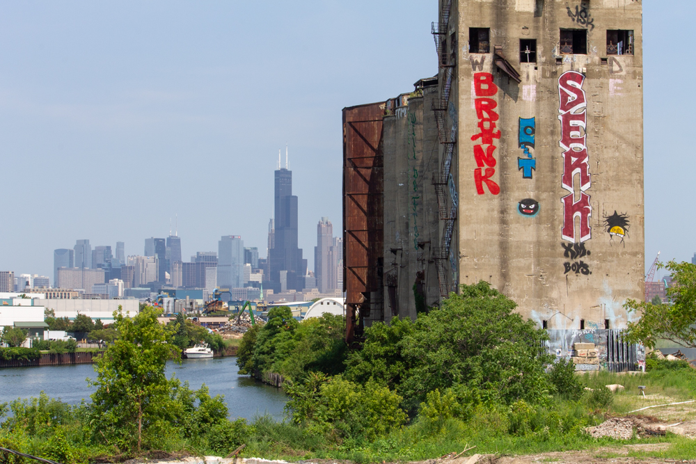 Damen Silos demolition, July 29, 2025