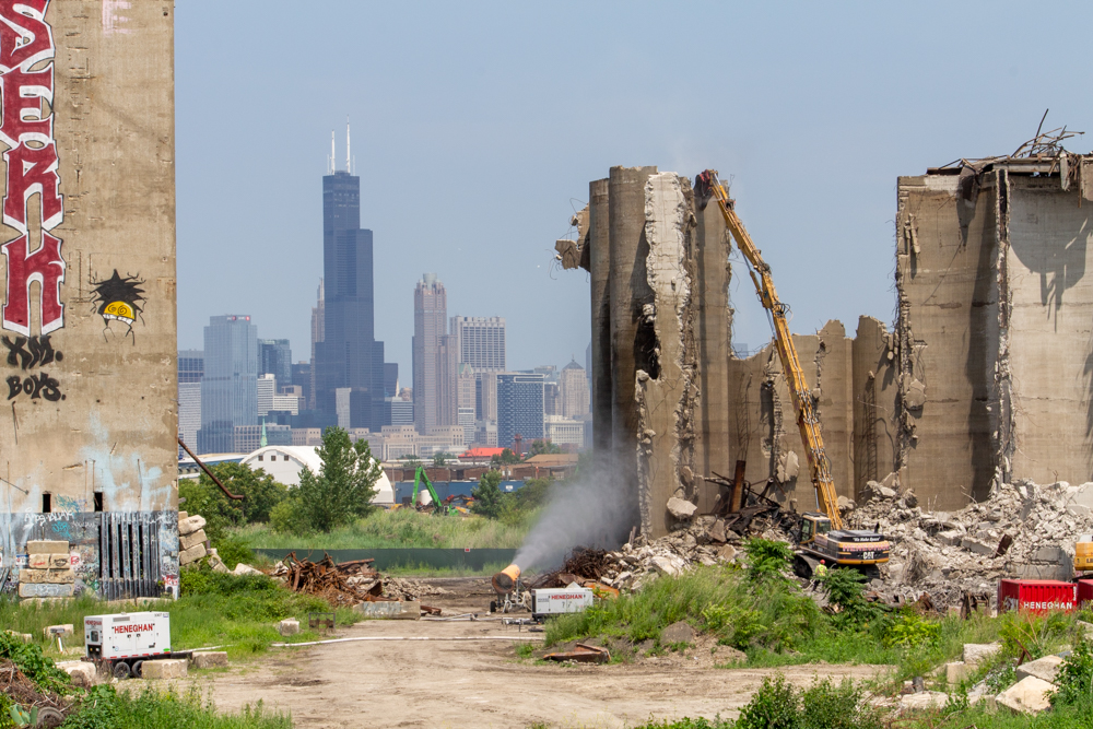 Damen Silos demolition, July 29, 2025