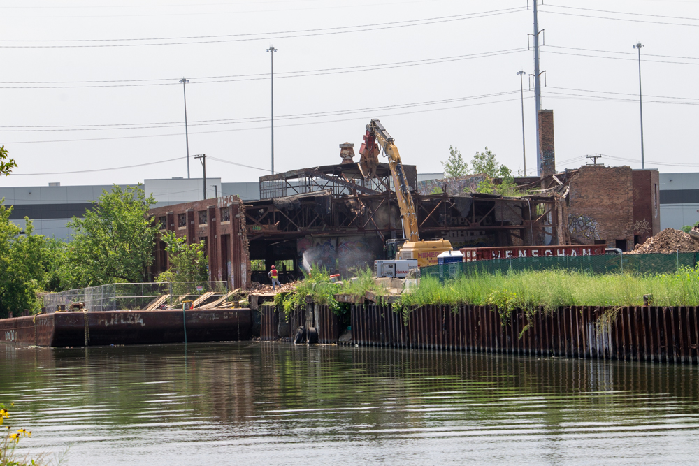 Damen Silos demolition, July 29, 2025