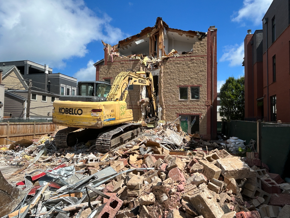 2642/2644 North Lakewood Avenue demolition