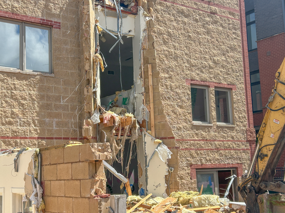 2642/2644 North Lakewood Avenue demolition