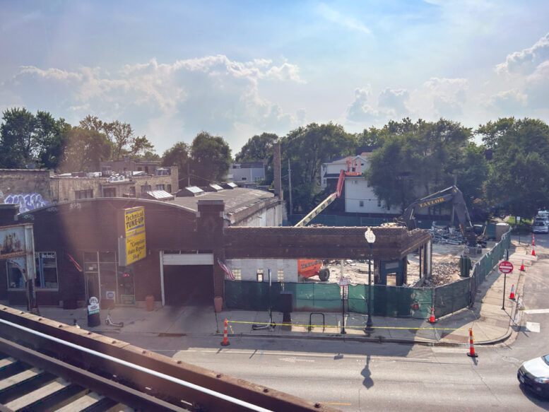 3664 North Lincoln Avenue demolition