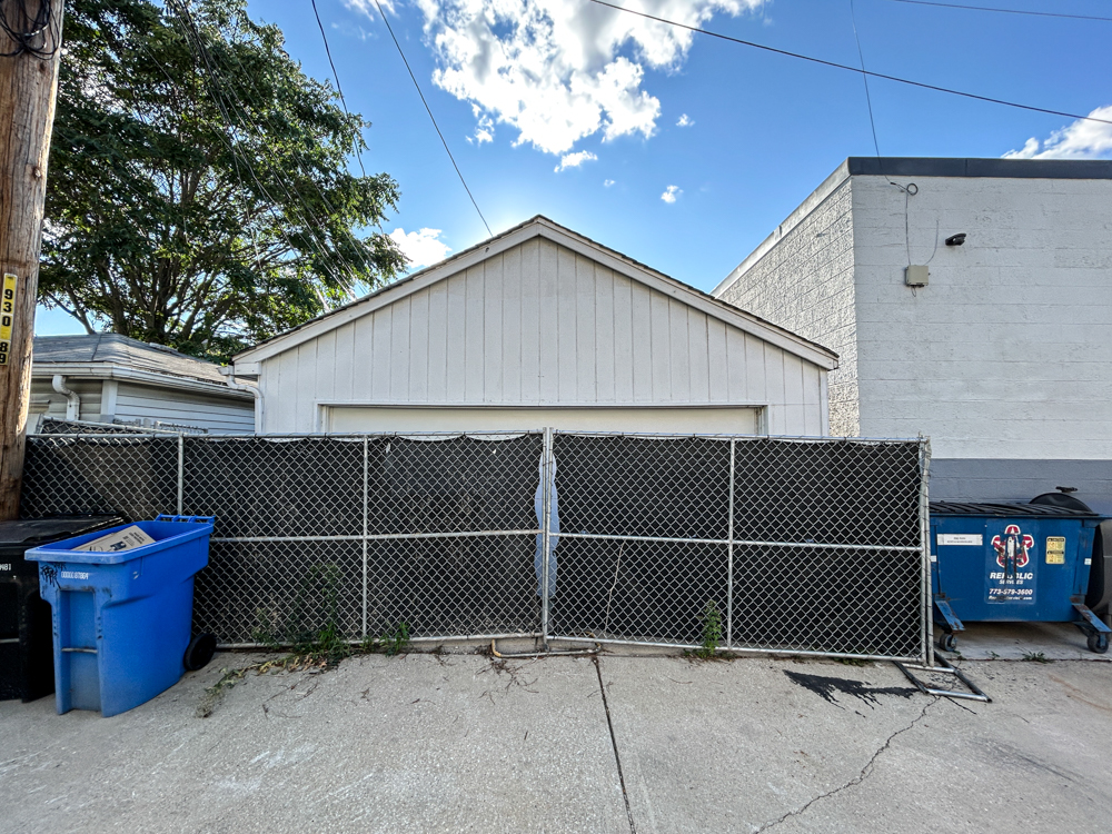 4239 North Western Avenue demolition permitted